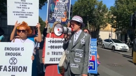 اعتراض کنشگران محیط زیست و حامیان حقوق حیوانات همزمان با هفته مد لندن