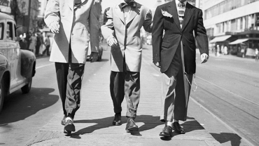 گذر مد در طول دهه ها Fashion Through the Decades