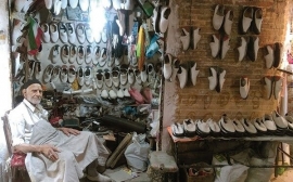 گیوه دوزی ملایر؛ هنر صنعتی در حال منسوخ شدن ‏