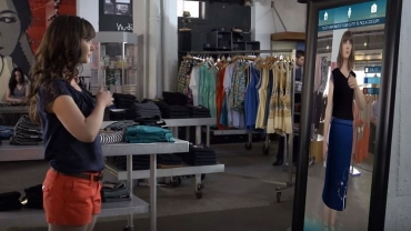 چگونه فناوری آینه مجازی روش خرید را تغییر خواهد داد؟  Virtual Mirror Technology