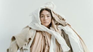 چرا نمی توان از مصرف گرایی و مد دست کشید؟ Why can't we turn off consumerism and fashion?