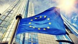 رونمایی اتحادیه اروپا از استراتژی جدید نساجی برای حرکت به سوی پایداری EU unveils new textile strategy to drive sustainability