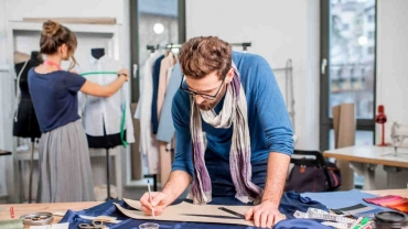 نحوه راه اندازی یک برند مد در ۱۰ مرحله: راهنمای گام به گام Step-by-Step Guide to Start a Fashion Brand